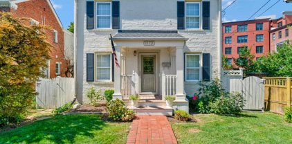 1112 S Edgewood St, Arlington