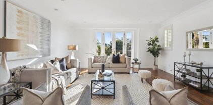 261 S Reeves Dr Unit 304, Beverly Hills