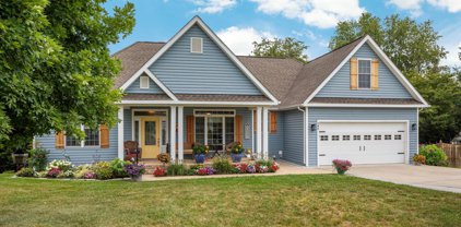 306 Elise Ct, Woodstock