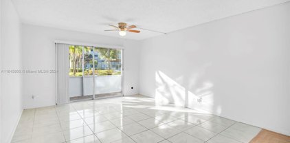 1400 Sw 124th Ter Unit #106Q, Pembroke Pines