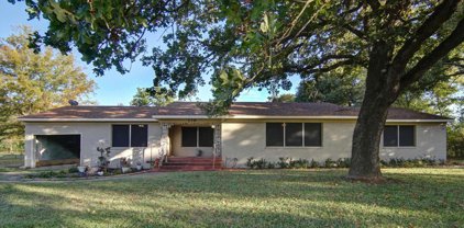 779 E Quitman, Alba