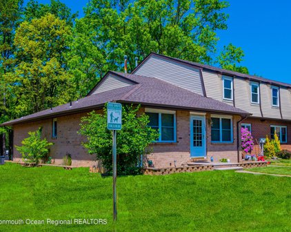 1204 Rozbern Court, Brick