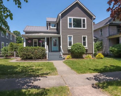 823 Leelanau Avenue, Frankfort