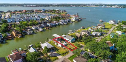 2130 Cove Park Drive, Kemah