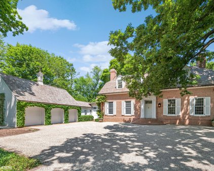 25 Indian Hill Road, Winnetka