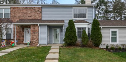 66 Percival Court, Old Bridge