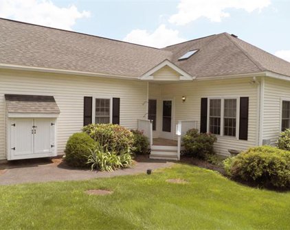 30 William Onthank Ln Unit 30, Southborough