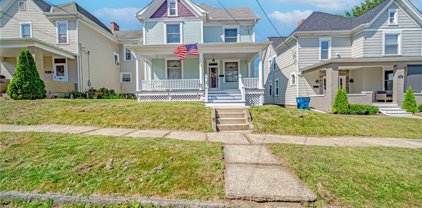 211 N 5th St, Youngwood