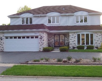 721 W Kingsbury Court, Arlington Heights