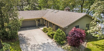11500 Long Point Drive, Plainwell