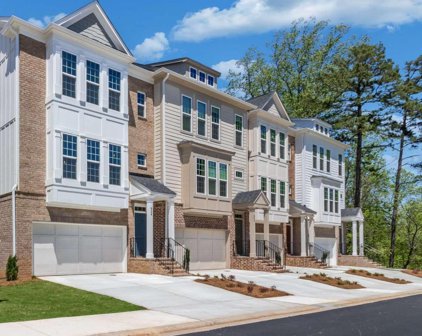 924 Thrope Lane, Sugar Hill