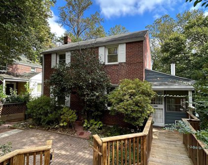 8315 Haddon Dr, Takoma Park