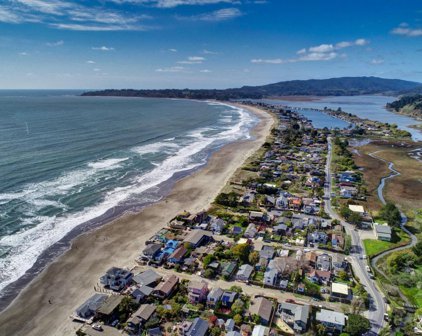 45 Calle Del Ribera, Stinson Beach