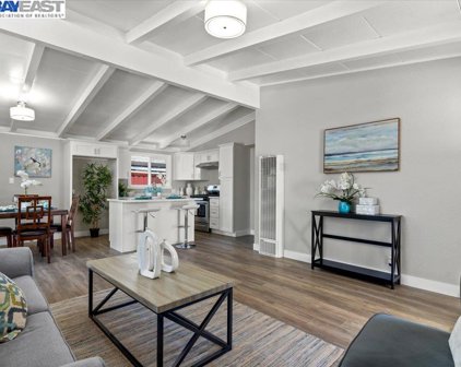27608 Sebastian Way, Hayward