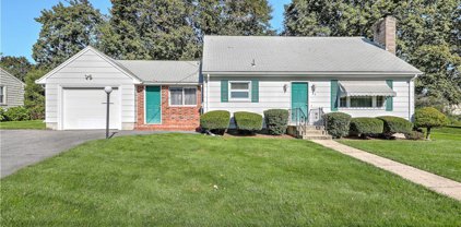 25 Fiske Avenue Avenue, Cumberland