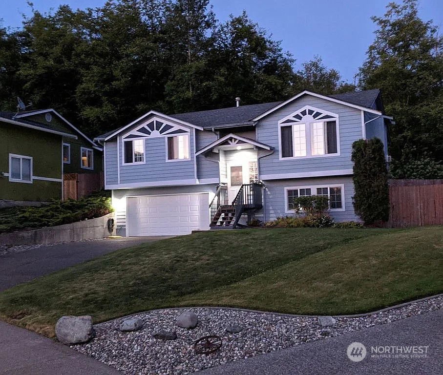 17415 Highland View Drive, Arlington MLS 2053957 Skyline