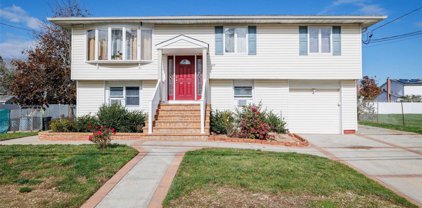 129 Madison Avenue, Amityville