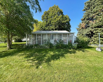 48404 Baileys Bay Road, Big Stone City
