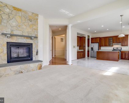 8189 Usher Dr, Lorton
