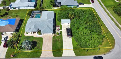 9082 Apple Valley Avenue, Englewood