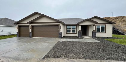 6134 W 30th Pl, Kennewick