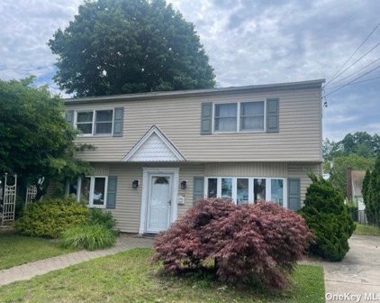 46 Libby Avenue, Hicksville