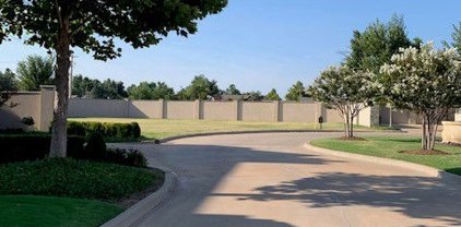 8513 Stonehurst Court, Oklahoma City