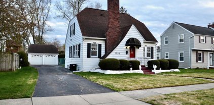 1326 E Mckinley Avenue, South Bend