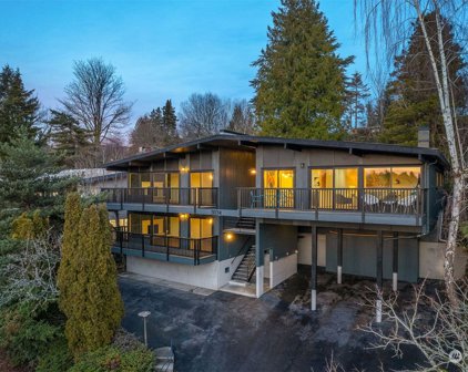 5034 44th Avenue NE, Seattle