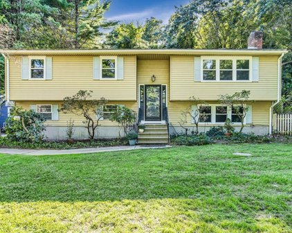 84 Framingham Rd, Southborough
