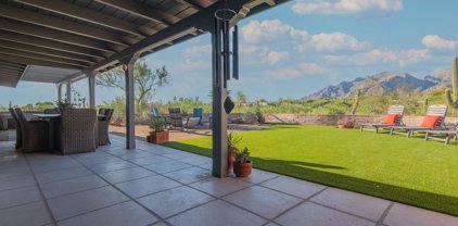 5825 N Cerrada Chica, Tucson