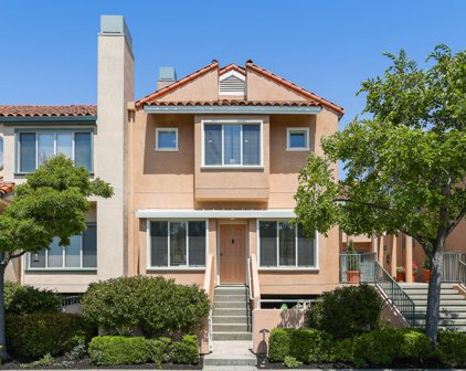 25 Mcaker Court Unit 110, San Mateo