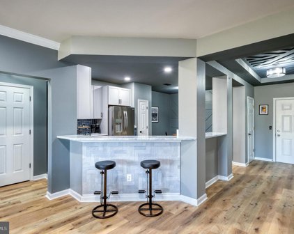 700 Cattail Cv Unit #402, Cambridge