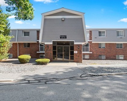300 Smithfield Rd Unit 3-21, North Providence