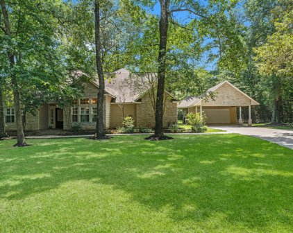 215 Hackberry Street, Magnolia