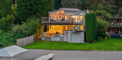 2624 W Lake Sammamish Parkway NE, Redmond