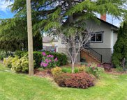 2854 Inlet  Ave, Saanich image