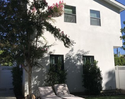 17841  Tarzana St, Encino