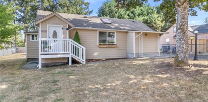 8505 Leona Way SW, Lakewood