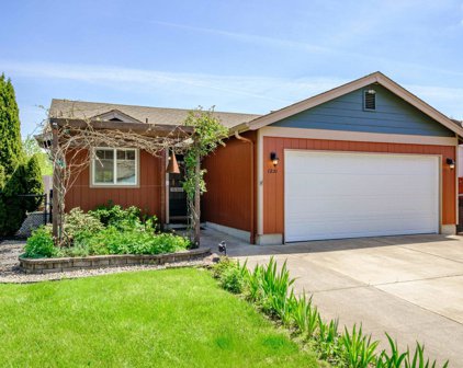 1231 40th Av