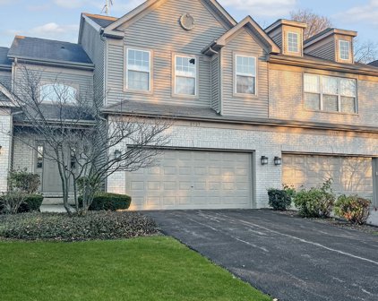 2727 Cobblestone Drive Unit #B, Crystal Lake