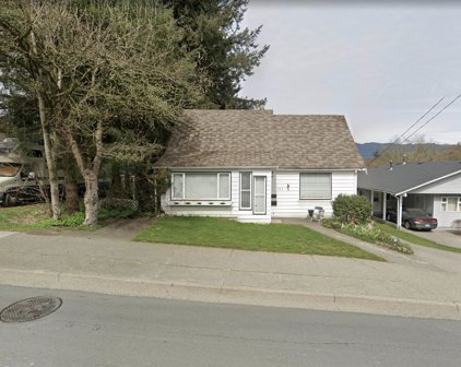 763 Como Lake Avenue, Coquitlam
