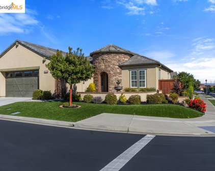 1740 Chardonnay Lane, Brentwood