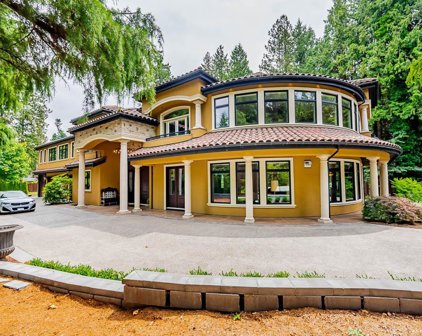 13216 Crescent Road, Surrey