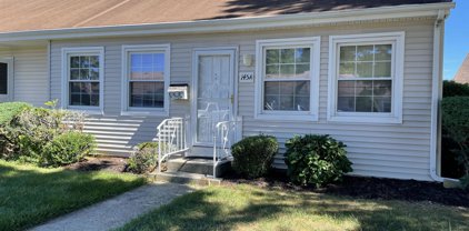 145 Parkway Drive Unit A, Freehold