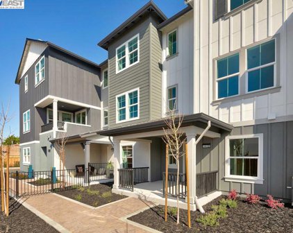 1404 Julia Lane, Concord