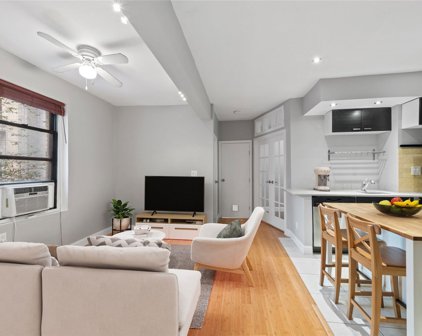 21-06 35th Street Unit #2B, Astoria