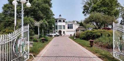 203 Walnut St, North East