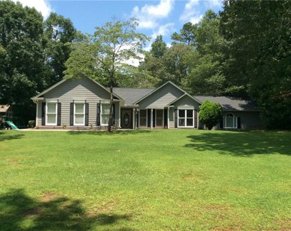 2039 Laurel Cove, Ball Ground