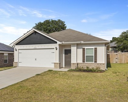 17512 Stacy, Lindale